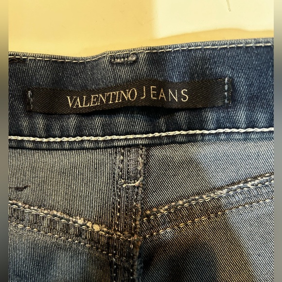 Authentic Women’s Valentino Jeans medium-dark wash, mid rise. Size 28 - Picture 12 of 14